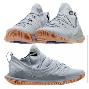 Under Armour Curry 5 Grey with Gum Sole